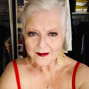 Meet your Posher, Donnalee